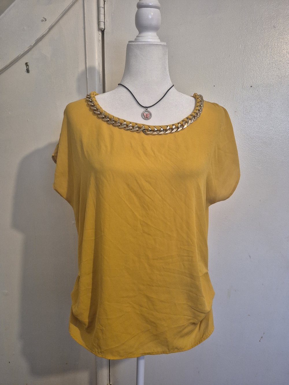 Yellow Chain-Trim Short Sleeve Blouse